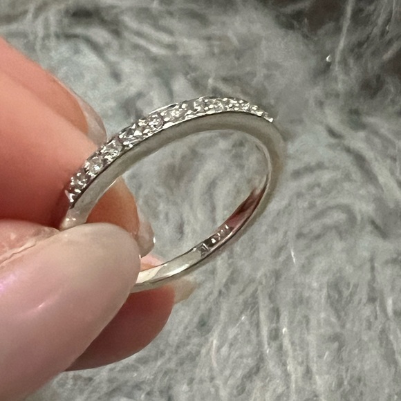 14K SOLUD REAL WHITE GOLD WEDDING BAND RING - SIZE 5.5 US - PRE-OWNED - Picture 4 of 6
